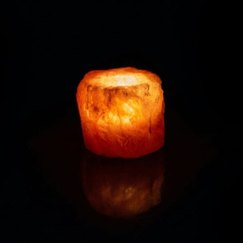 How to Choose a Quality Himalayan Salt Lamp: A Buyer's Guide