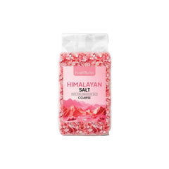 1kg bag of coarse Himalayan pink salt crystals on a white background